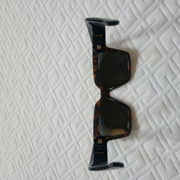 Versace Sunglasses Modern Design New.. main image 9